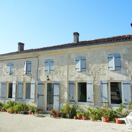 Maison Lavande Bed and Breakfast Saint-Jean-dʼAngély Exteriör bild