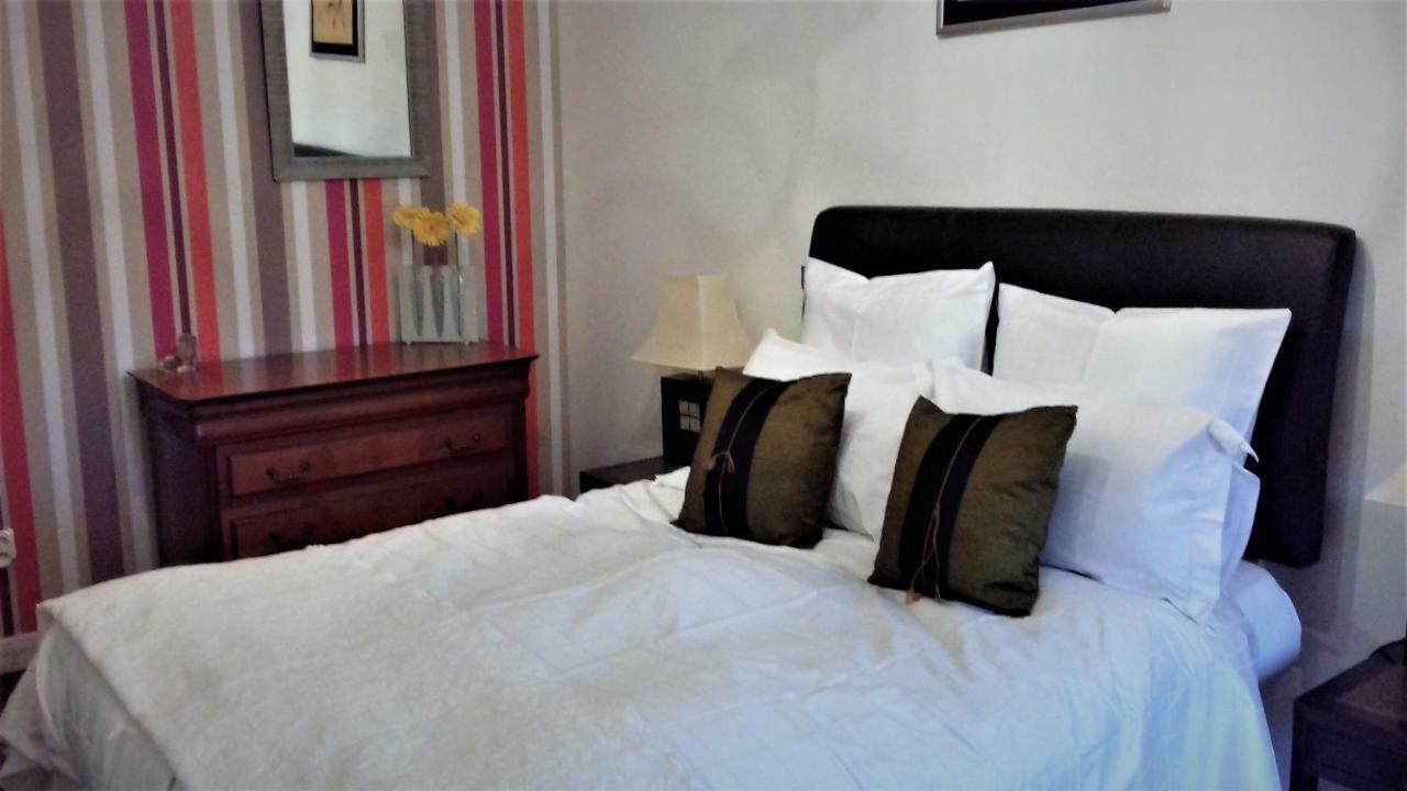 Maison Lavande Bed and Breakfast Saint-Jean-dʼAngély Exteriör bild