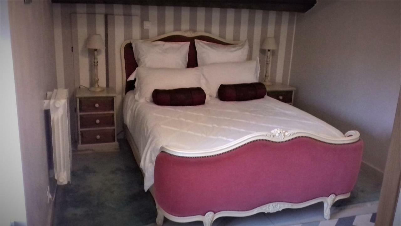 Maison Lavande Bed and Breakfast Saint-Jean-dʼAngély Exteriör bild